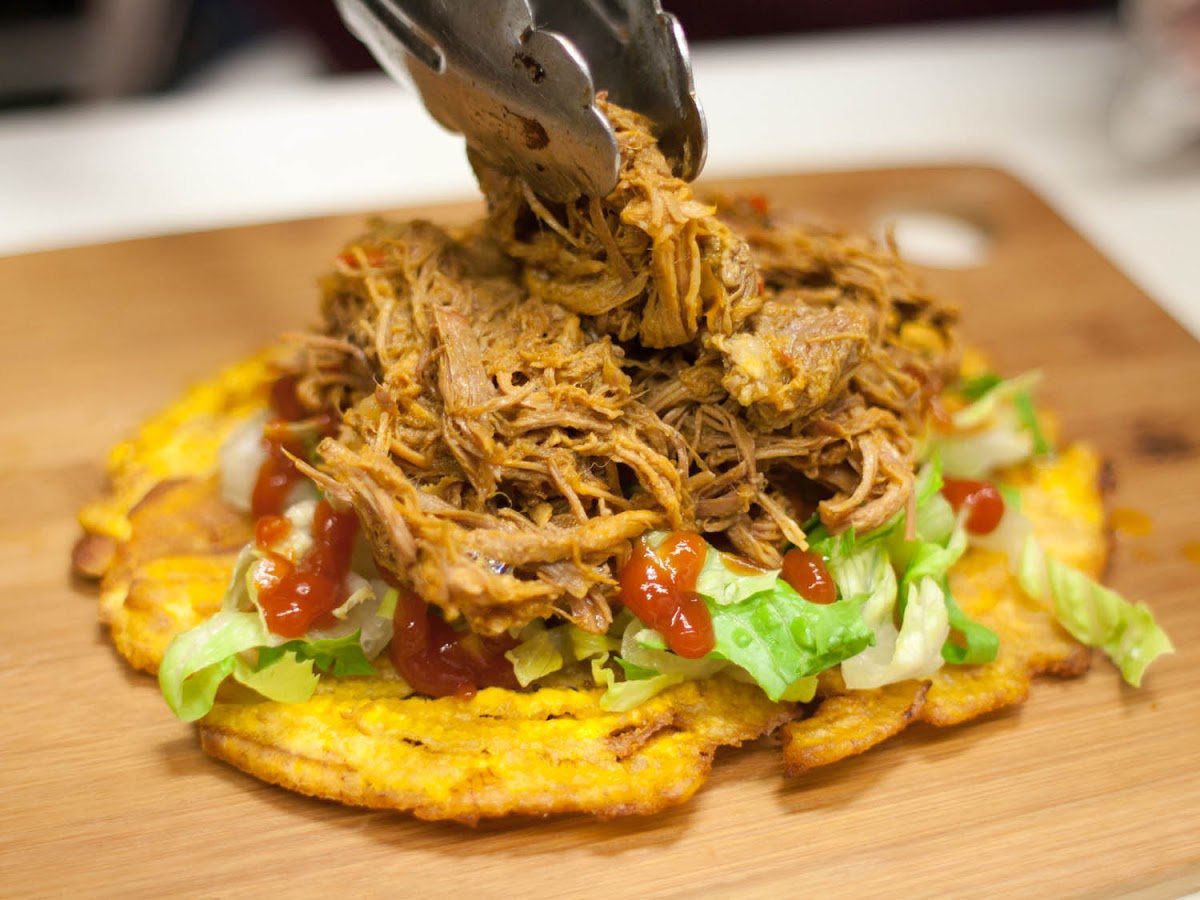 Plato Tradicional con arroz, frijoles, huevo, carne y plátano